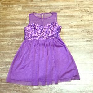 5/$20 Pretty purple sequin party dress!